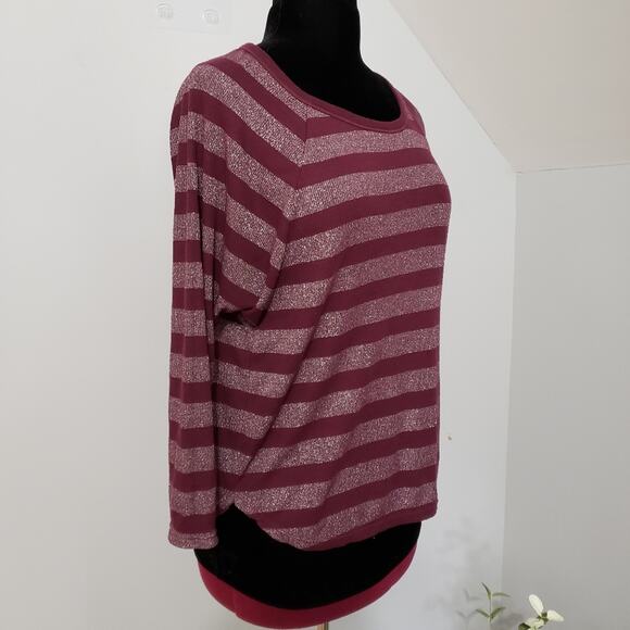 American Eagle AEO Burgundy & Silver Metallic Dolman Sleeve Top Medium - Picture 5 of 11